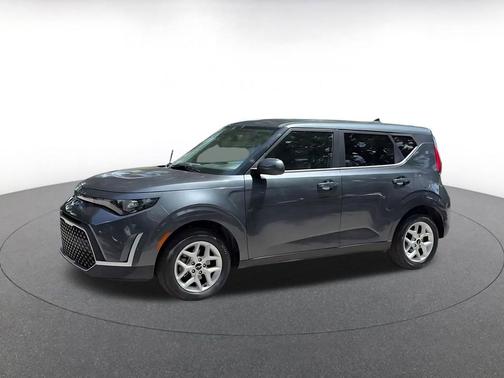 Gravity Gray 2025 Kia Soul LX