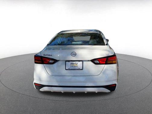 2025 Nissan Altima SV FWD