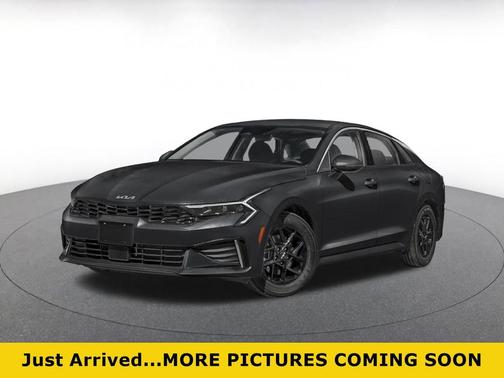 Aurora Black Pearl 2025 Kia K5 LXS