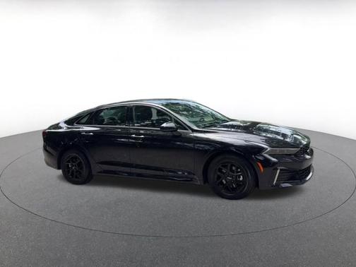 Aurora Black Pearl 2025 Kia K5 LXS