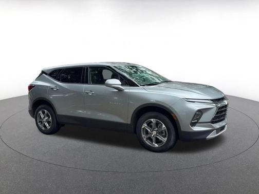 Sterling Gray Metallic 2026 Chevrolet Blazer 2LT