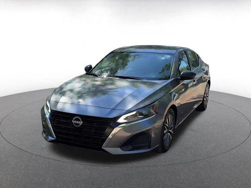 Gun Metallic 2025 Nissan Altima SV FWD