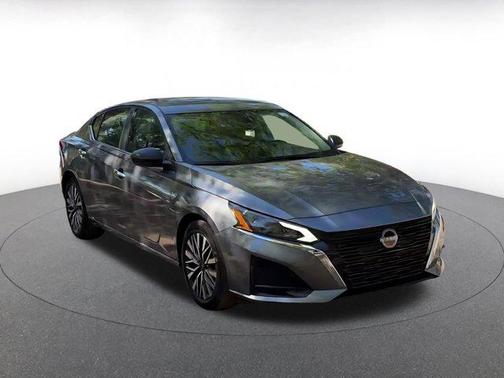 Gun Metallic 2025 Nissan Altima SV FWD