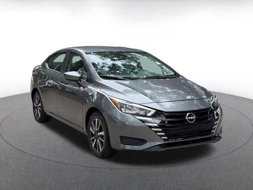 Gun Metallic 2025 Nissan Versa 1.6 SV