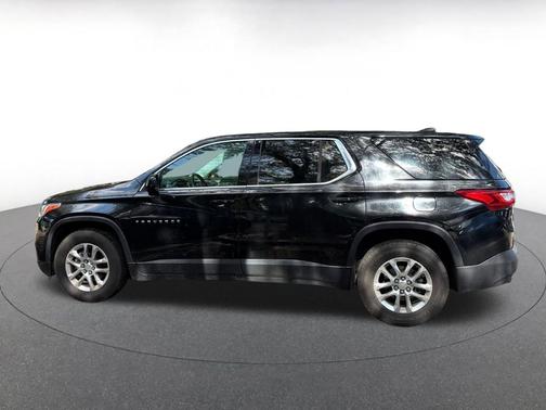 Mosaic Black Metallic 2021 Chevrolet Traverse LS