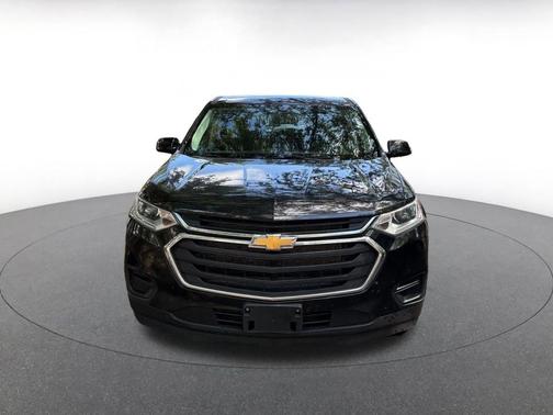 Mosaic Black Metallic 2021 Chevrolet Traverse LS