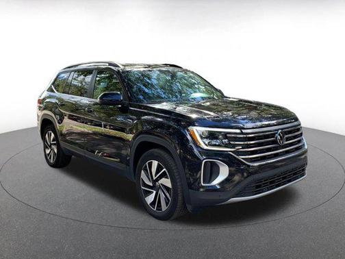 2025 Volkswagen Atlas 2.0T SE w/Technology 4MOTION