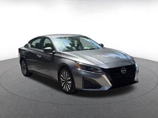 Gun Metallic 2025 Nissan Altima SV FWD