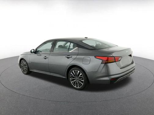 Gun Metallic 2025 Nissan Altima SV FWD