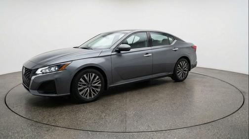Gun Metallic 2025 Nissan Altima SV FWD