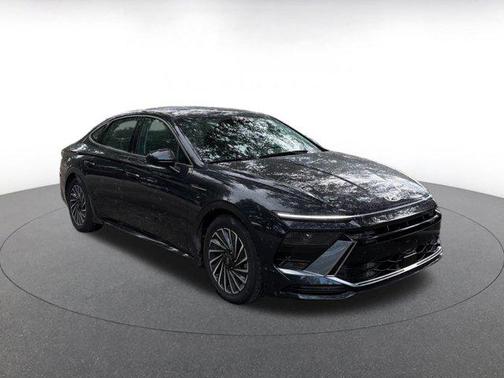 2024 Hyundai SONATA Hybrid SE
