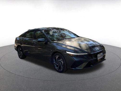 2025 Hyundai ELANTRA HEV Limited