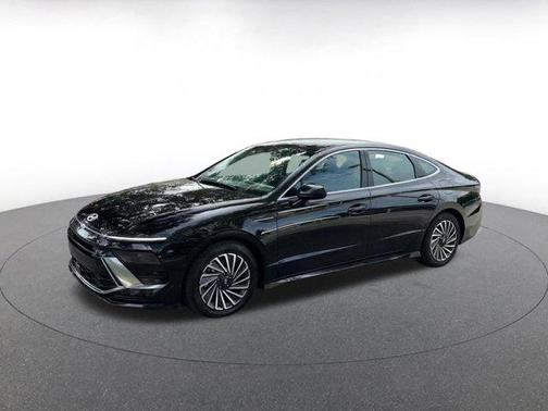 2024 Hyundai SONATA Hybrid SE