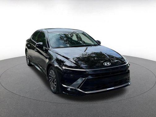 2024 Hyundai SONATA Hybrid SE