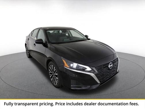 Super Black 2025 Nissan Altima SV FWD