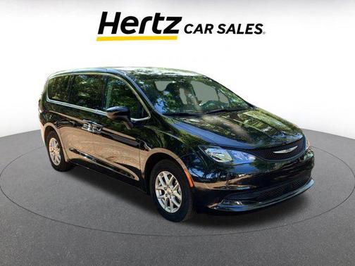 2024 Chrysler Voyager LX