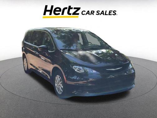 2024 Chrysler Voyager LX