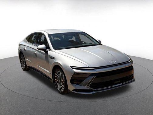 2025 Hyundai SONATA Hybrid SE