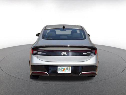 2025 Hyundai SONATA Hybrid SE