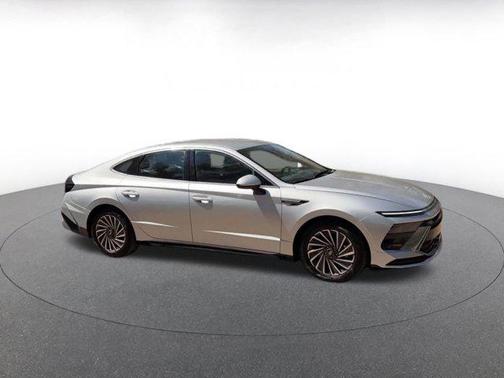 2025 Hyundai SONATA Hybrid SE