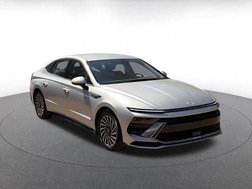 2025 Hyundai SONATA Hybrid SE