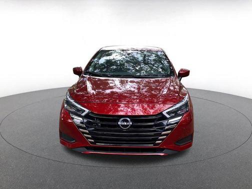 Scarlet Ember Tintcoat 2025 Nissan Versa 1.6 SV