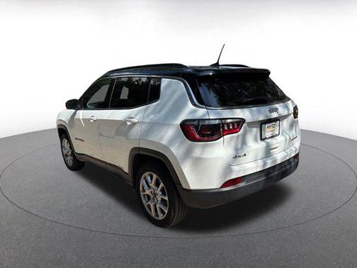 Bright White Clearcoat 2025 Jeep Compass Limited