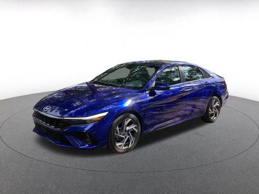 2025 Hyundai ELANTRA SEL