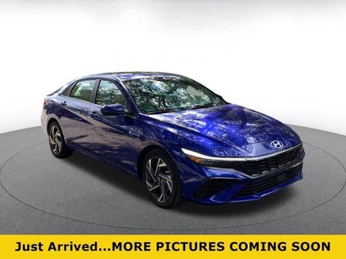 2025 Hyundai ELANTRA SEL