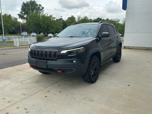 Diamond Black Crystal Pearl 2019 Jeep Cherokee Trailhawk Elite
