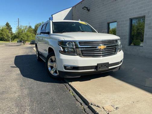 White 2018 Chevrolet Suburban Premier