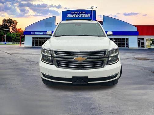 White 2018 Chevrolet Suburban Premier