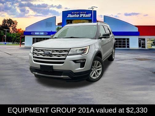 INGOT SILVER METALLIC 2018 Ford Explorer XLT