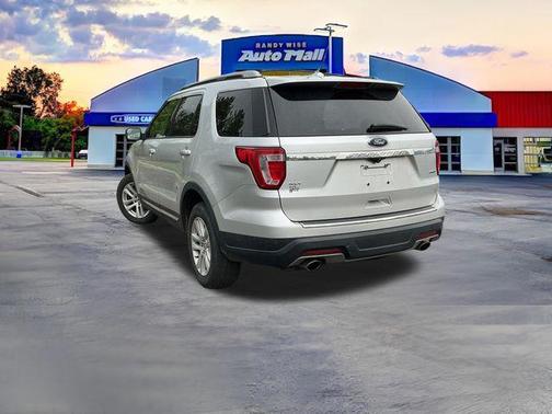 INGOT SILVER METALLIC 2018 Ford Explorer XLT