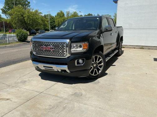 Onyx Black 2020 GMC Canyon Denali