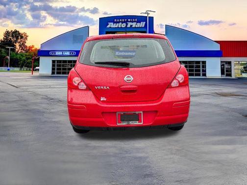 2012 Nissan Versa 1.8 S