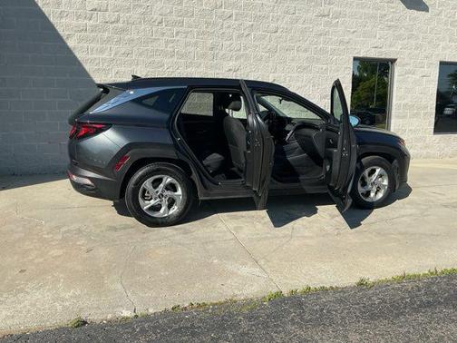 Dark Gray Metallic 2024 Hyundai TUCSON SEL