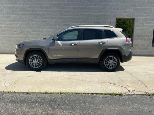 Light Brownstone Pearlcoat 2021 Jeep Cherokee Latitude Lux