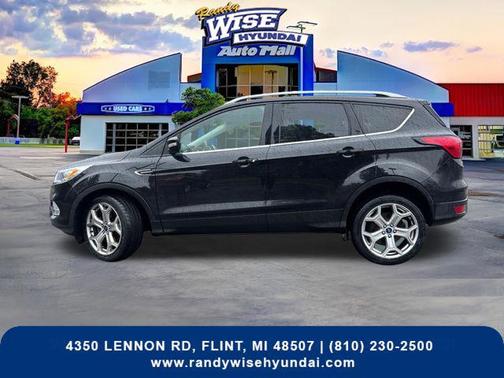 AGATE BLACK 2019 Ford Escape Titanium