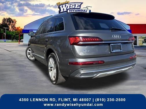 Samurai Gray Metallic 2022 Audi Q7 55 Premium Plus