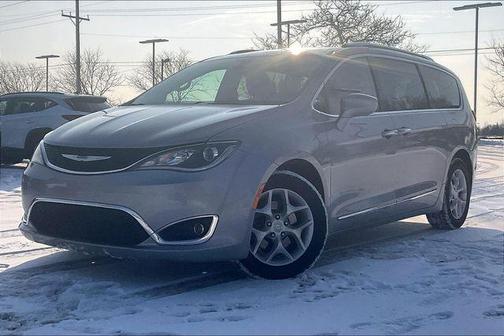 2018 Chrysler Pacifica Touring-L Plus