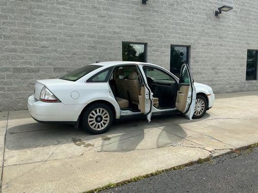 Oxford White Clearcoat 2008 Mercury Sable Base