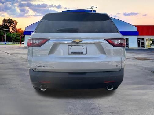2018 Chevrolet Traverse LT Cloth