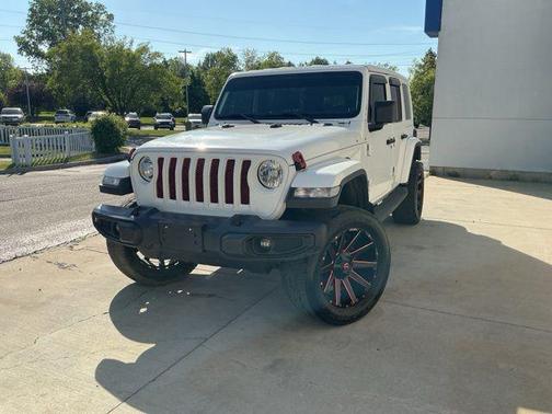 Bright White 2019 Jeep Wrangler Unlimited Sahara