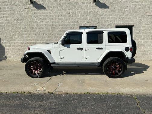 Bright White 2019 Jeep Wrangler Unlimited Sahara