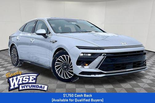 Aero Silver 2026 Hyundai SONATA Hybrid SE