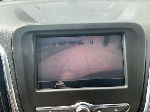 Silver Ice Metallic 2022 Chevrolet Equinox 1LT