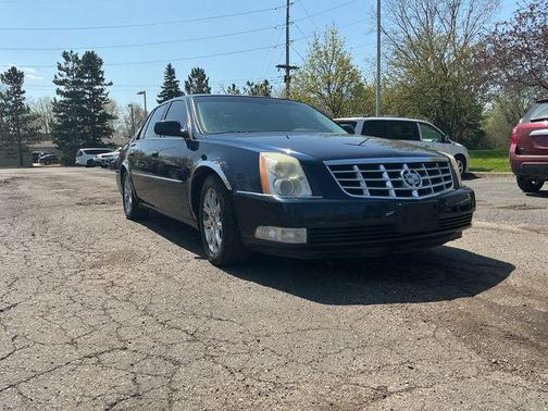 Blue 2009 Cadillac DTS Base