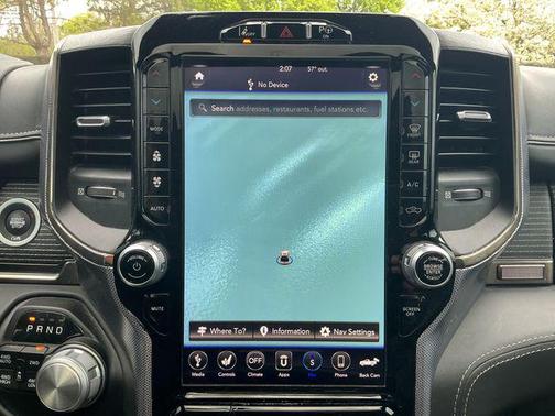 Diamond Black Crystal Pearl 2019 RAM 1500 Limited