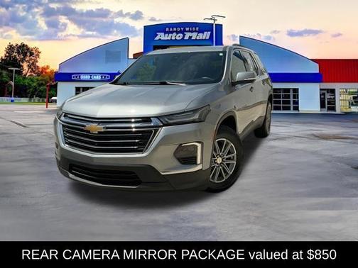 Sterling Gray Metallic 2023 Chevrolet Traverse LT Cloth